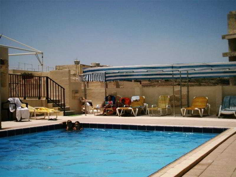 The Mediterranea Hotel & Suites Сент-Полс-Бей Удобства фото